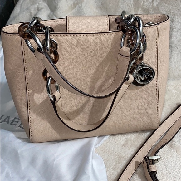 AUTHENTIC MICHAEL KORS! - Picture 7 of 8